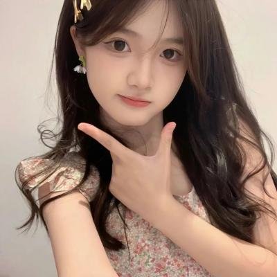 随盲柳入眠的女人